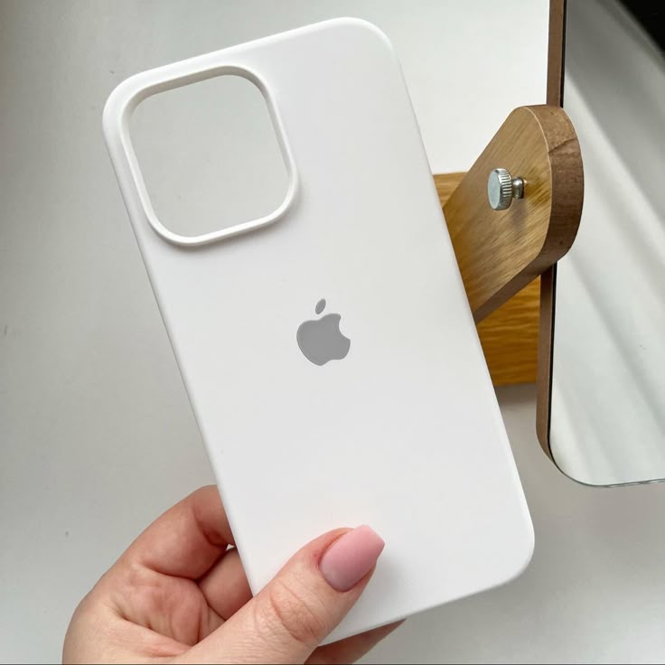 قاب سیلیکونی پاک کنی اورجینال Apple iPhone 16 Pro Max - سفید (پک اصلی)